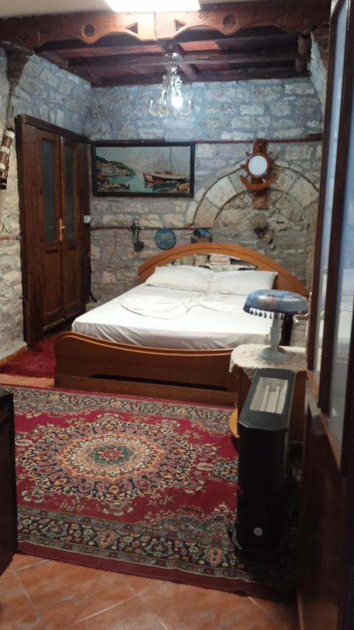 Karafil Guesthouse Αργυρόκαστρο Εξωτερικό φωτογραφία